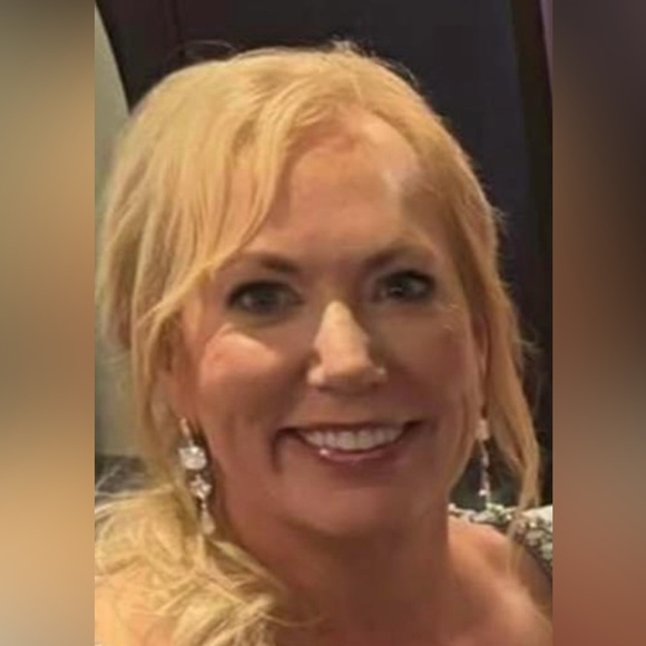 Meet your Posher, Janna - Picture 1 of 16